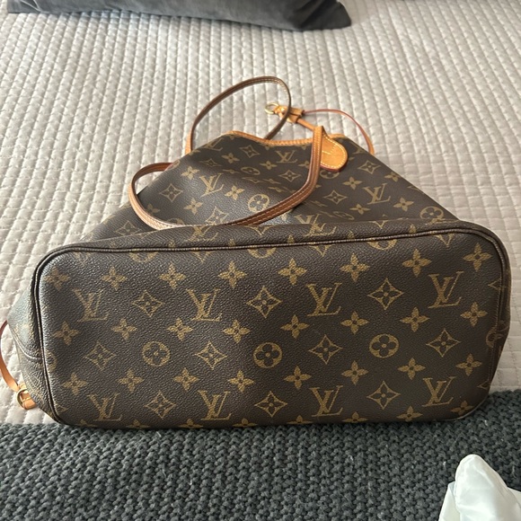 Never full medium bag - Picture 3 of 3